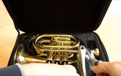 Cómo extraer boquilla atascada en una trompeta